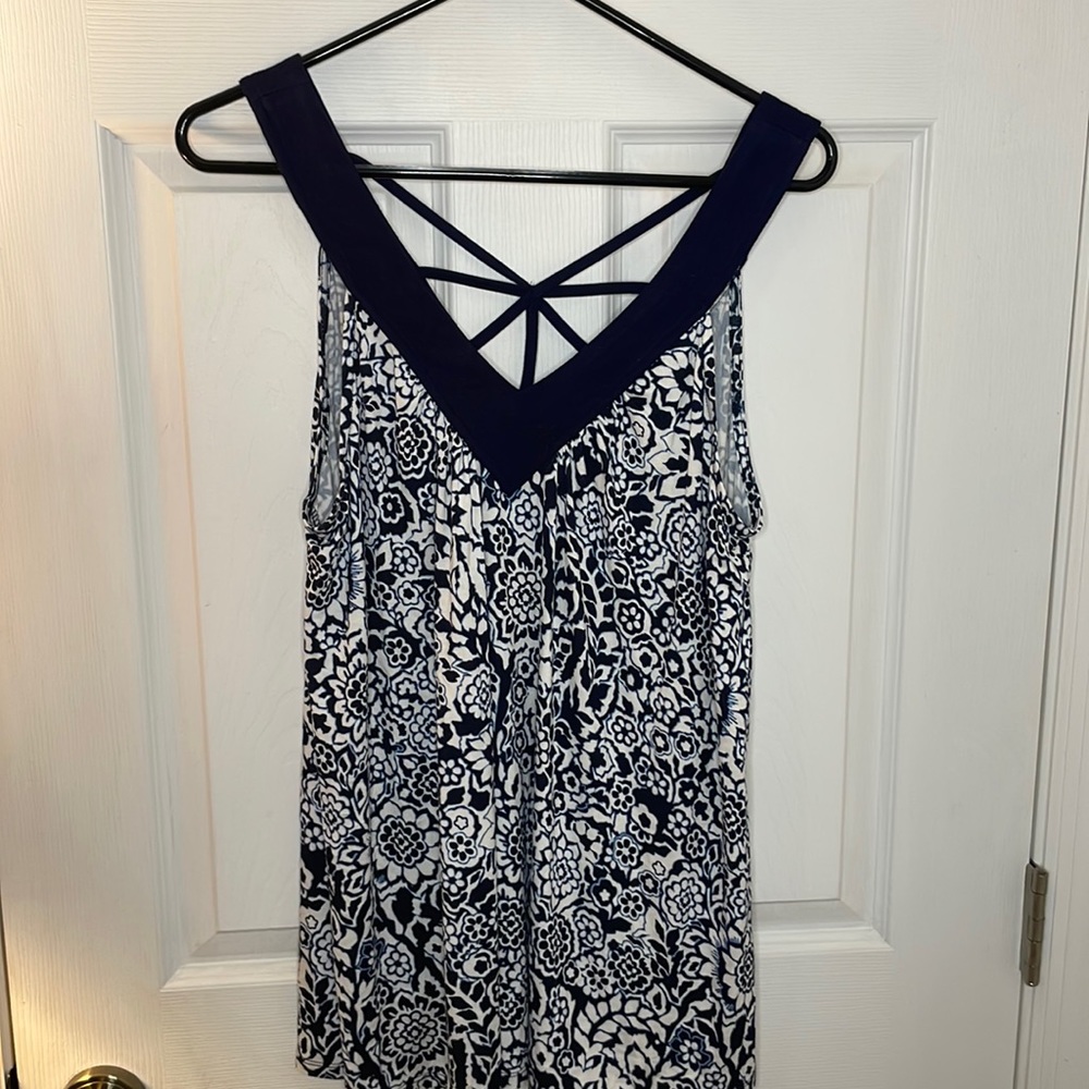 Flowy Tank